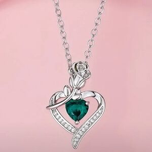 Elegant Silver and Green Heart Pendant Necklace